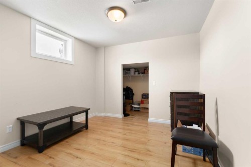 803 2 Avenue West, Foremost, AB - Indoor Photo Showing Other Room