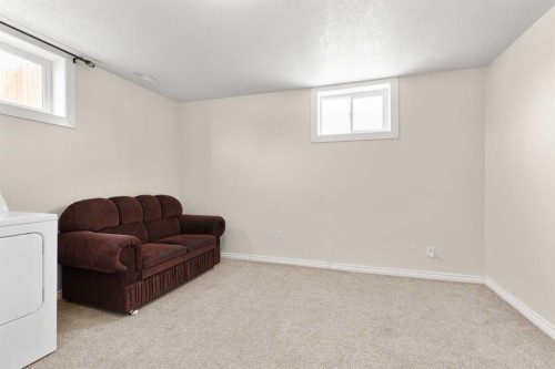 803 2 Avenue West, Foremost, AB - Indoor Photo Showing Other Room