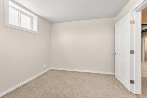 803 2 Avenue West, Foremost, AB - Indoor Photo Showing Other Room