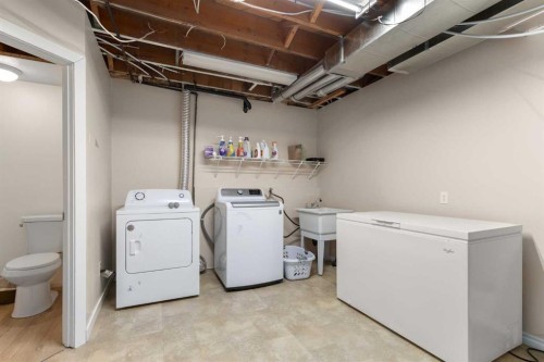 803 2 Avenue West, Foremost, AB - Indoor Photo Showing Laundry Room