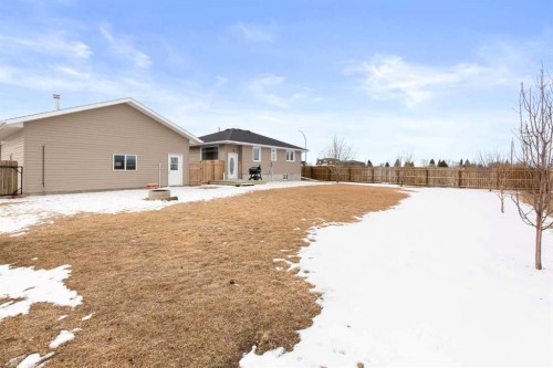 803 2 Avenue West, Foremost, AB - Outdoor