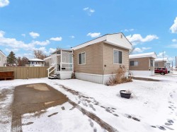 133-4000 13 Avenue SE Medicine Hat, AB T1B 1J3