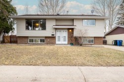 62 Rossland Way SEMedicine Hat, AB T1B 2C2