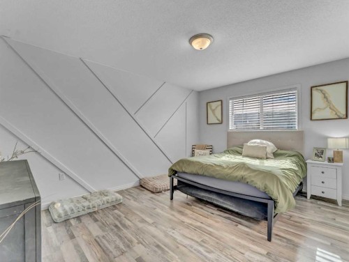 416 Redcliff Way Se, Redcliff, AB - Indoor Photo Showing Bedroom