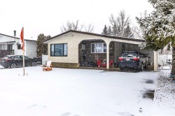 88 Clelland Crescent SE Medicine Hat, AB T1B 1M9