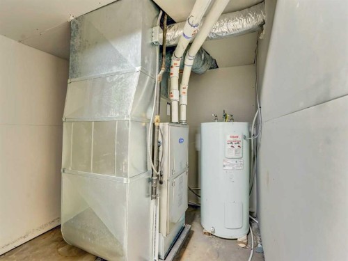 10 3 Street Se, Redcliff, AB 