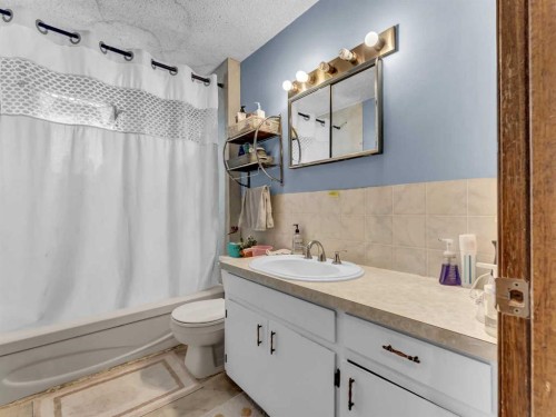 10 3 Street Se, Redcliff, AB 