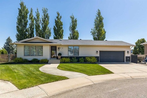 52 Rossland Street SE Medicine Hat, AB T1B 2J4