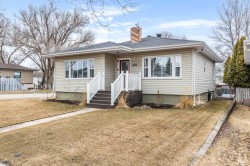 278 8 Street SW Medicine Hat, AB T1A 4L7