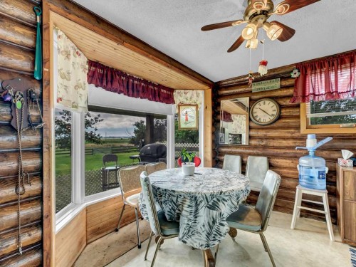 12228 Range Road 64, Rural Cypress County, AB - Indoor Photo Showing Dining Room