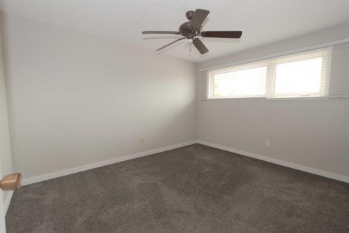 396 8 Street, Dunmore, AB - Indoor Photo Showing Other Room