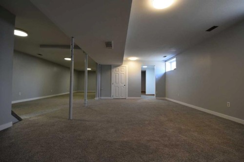 396 8 Street, Dunmore, AB - Indoor