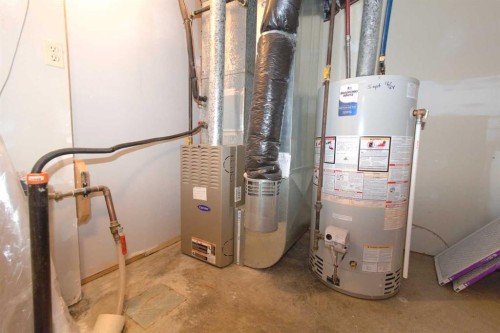 396 8 Street, Dunmore, AB - Indoor Photo Showing Basement