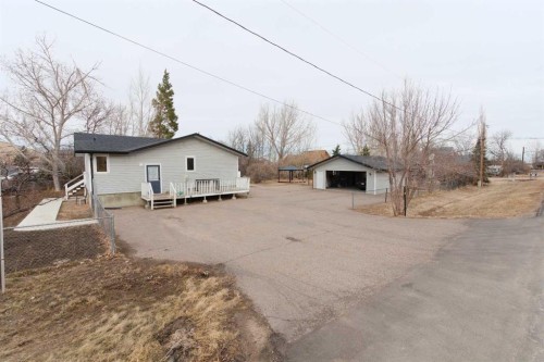 396 8 Street, Dunmore, AB - Outdoor