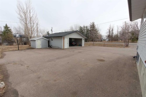 396 8 Street, Dunmore, AB - Outdoor
