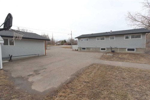 396 8 Street, Dunmore, AB - Outdoor