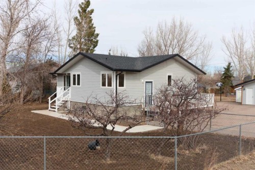 396 8 Street, Dunmore, AB - Outdoor