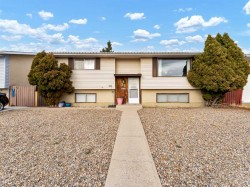 33 Ross Glen Road SEMedicine Hat, AB T1B 1Z6