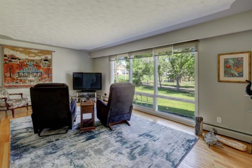 150 9 Street Nw, Drumheller, AB - Indoor Photo Showing Office