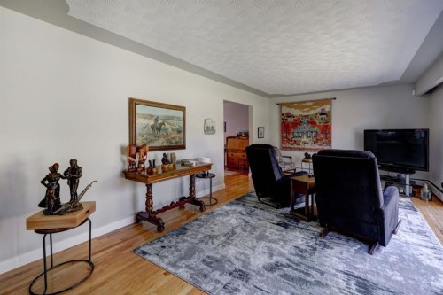 150 9 Street Nw, Drumheller, AB - Indoor