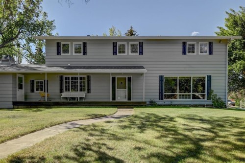 150 9 Street Nw, Drumheller, AB - Outdoor With Deck Patio Veranda With Facade