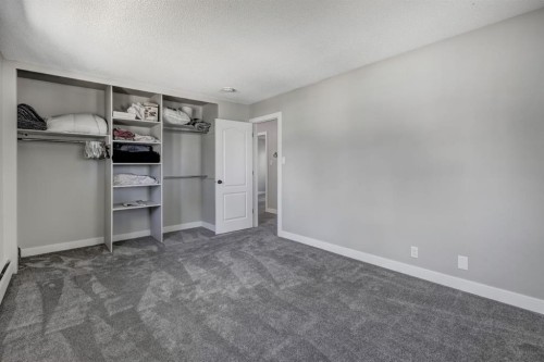 150 9 Street Nw, Drumheller, AB - Indoor Photo Showing Other Room