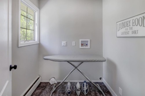 150 9 Street Nw, Drumheller, AB - Indoor Photo Showing Other Room