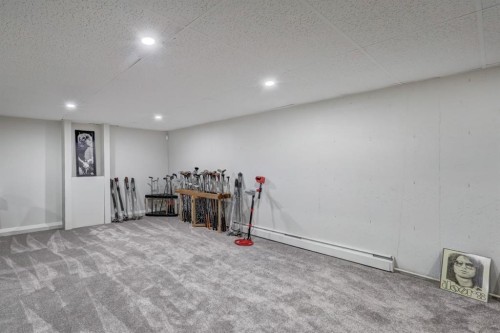 150 9 Street Nw, Drumheller, AB - Indoor