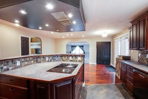108 Cartwright Avenue, Veinerville, AB - Indoor Photo Showing Kitchen