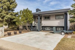 2167 10 Avenue NEMedicine Hat, AB T1C 1L6