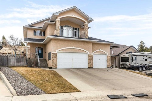 7 Chinook Place SW Medicine Hat, AB T1A 8S1