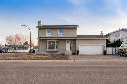 265 Sprague Way SEMedicine Hat, AB T1B 3L9
