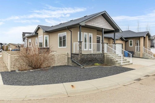 213 Somerside Way SE Medicine Hat, AB T1B 0M3