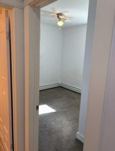 106-371 Aberdeen Street Se, Medicine Hat, AB - Indoor Photo Showing Other Room