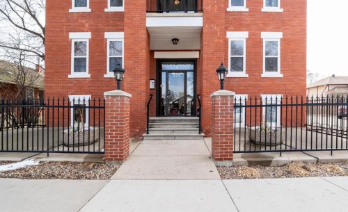 405-371 Aberdeen Street SE Medicine Hat, AB T1A 0R3