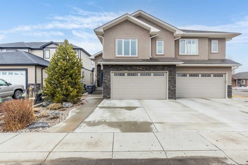 390 Somerside Crescent SE Medicine Hat, AB T1B 0N4