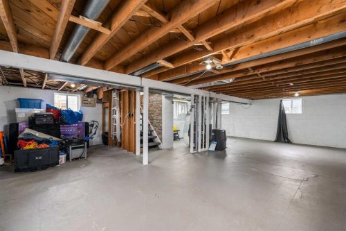401 Broadway Avenue East, Redcliff, AB - Indoor Photo Showing Basement