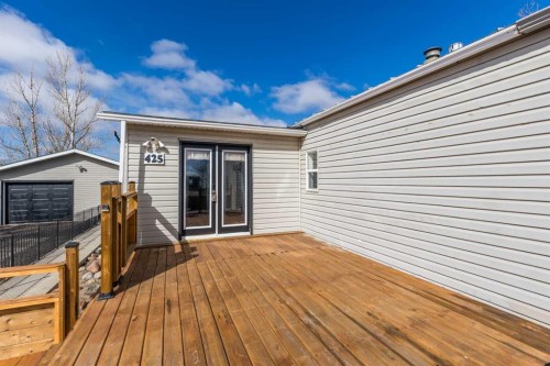 425 6 Street, Suffield, AB - Outdoor With Exterior