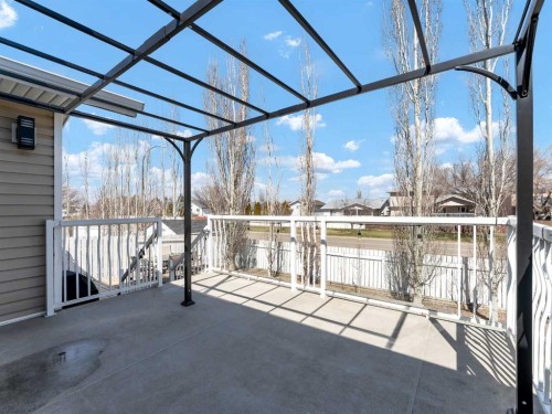 32 Spruce Close Se, Medicine Hat, AB - Outdoor
