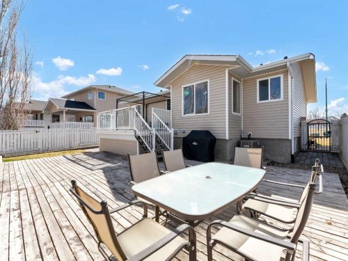 32 Spruce Close Se, Medicine Hat, AB - Outdoor With Deck Patio Veranda With Exterior