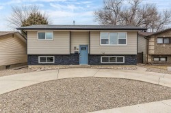 183 Hull Crescent NEMedicine Hat, AB T1C 1C9