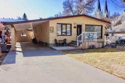 211 3 Street NE Medicine Hat, AB T1A 5M4