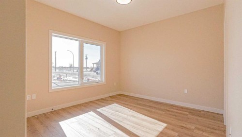 240 Parkview Lane West, Bow Island, AB - Indoor Photo Showing Other Room