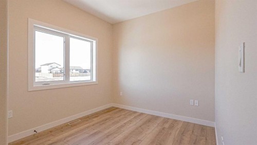 240 Parkview Lane West, Bow Island, AB - Indoor Photo Showing Other Room