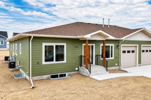 240 Parkview Lane West, Bow Island, AB - Outdoor