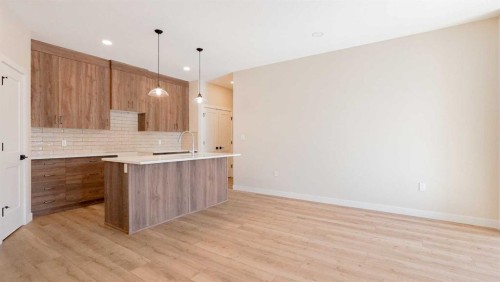 240 Parkview Lane West, Bow Island, AB - Indoor Photo Showing Kitchen