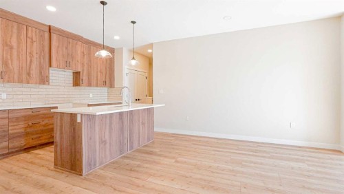 240 Parkview Lane West, Bow Island, AB - Indoor Photo Showing Kitchen