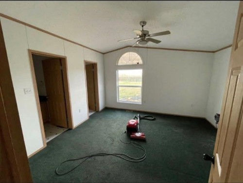 902 Range Road 65, Redcliff, AB - Indoor Photo Showing Other Room