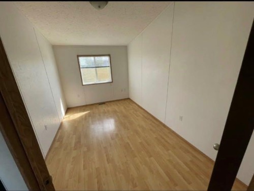 902 Range Road 65, Redcliff, AB - Indoor Photo Showing Other Room