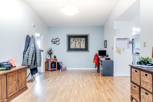 902 Range Road 65, Redcliff, AB - Indoor